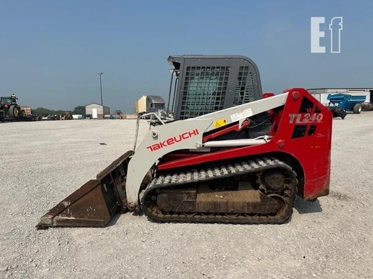 takeuchi-tl240-image-2