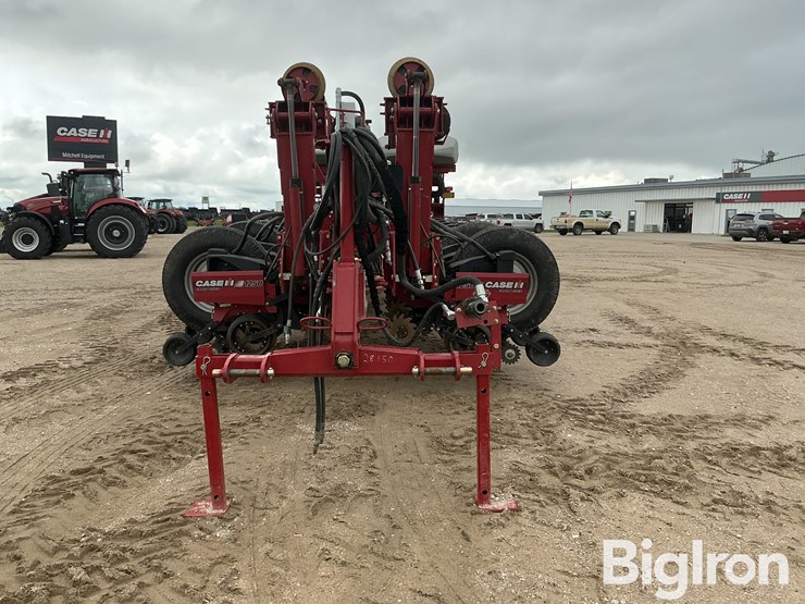 2012-case-ih-1250-image-2