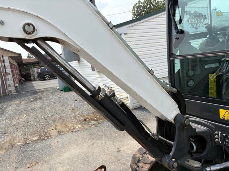 2021-bobcat-e26-image-17