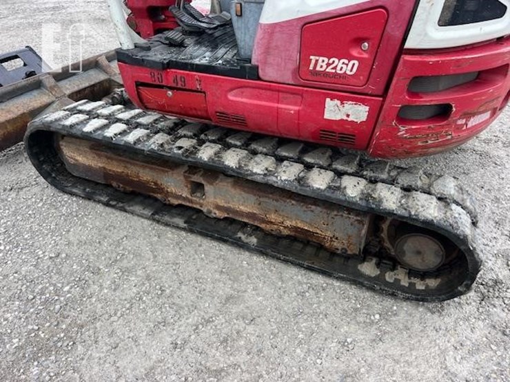 takeuchi-tb260-image-30