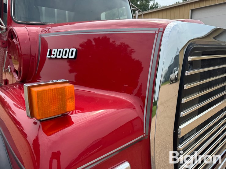 1987-ford-lt9000-image-15