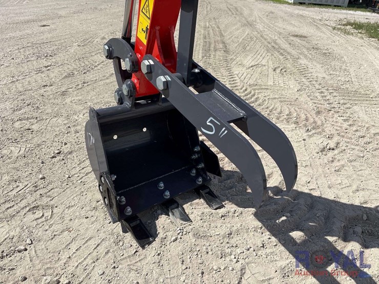unused-2025-cfg-mx15rx-mini-excavator-image-9