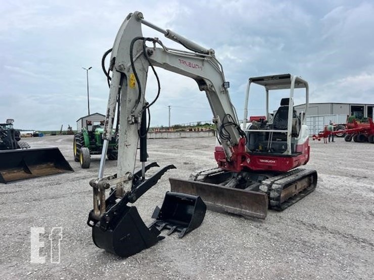 takeuchi-tb260-image-13
