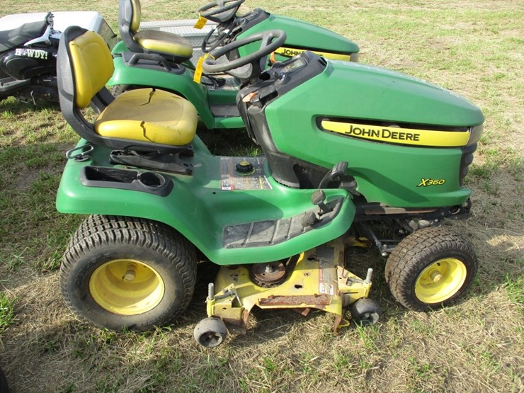 john-deere-x360-image-4