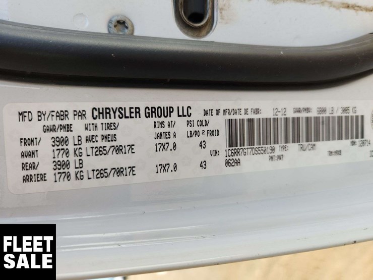 2013-ram-1500-slt-image-6
