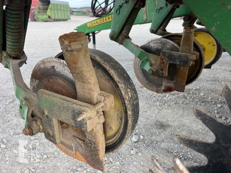 john-deere-1750-image-16