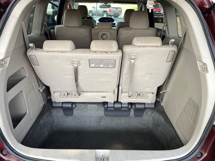 2014-honda-odyssey-image-66