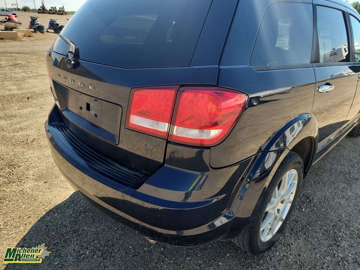 2011-dodge-journey-image-28
