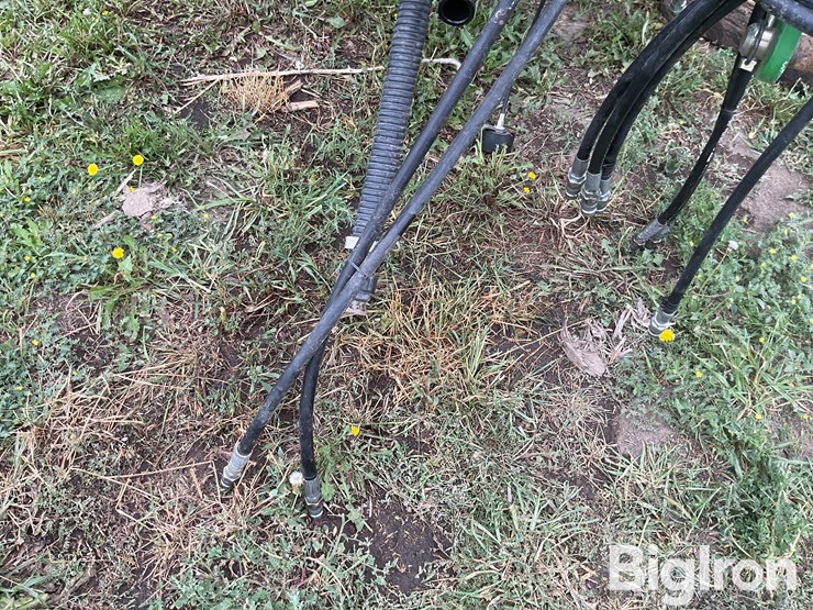 2013-john-deere-dr24-image-11