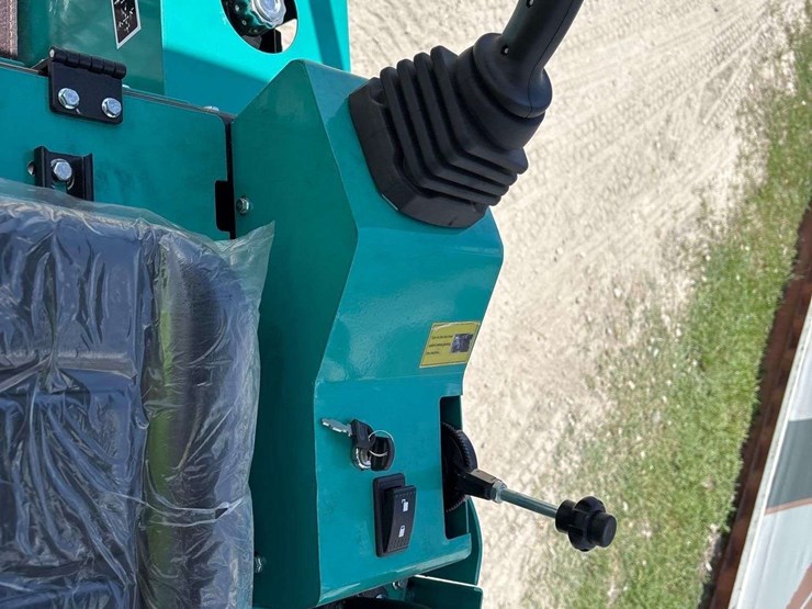 unused-2025-cfg-h15r-mini-excavator-image-11