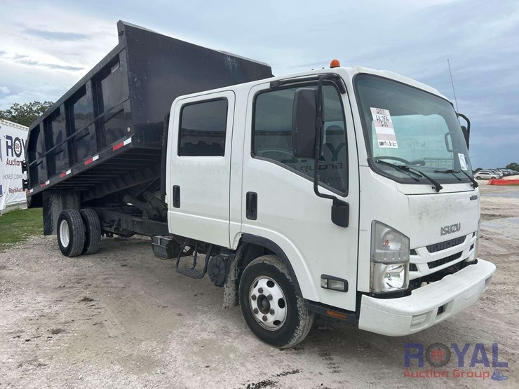 2017-isuzu-npr-image-2