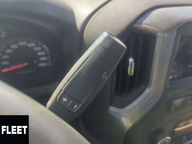2020-chevrolet-silverado-2500hd-image-11