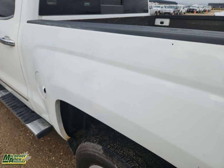 2015-chevrolet-silverado-1500-image-34