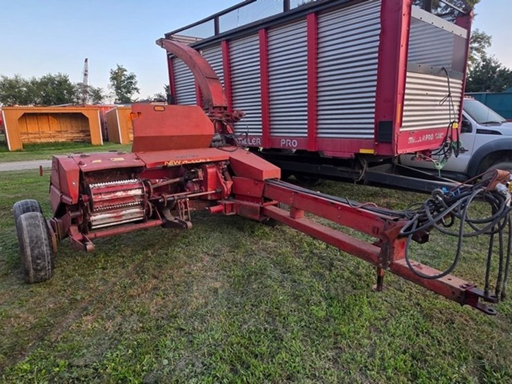 new-holland-900-image-1