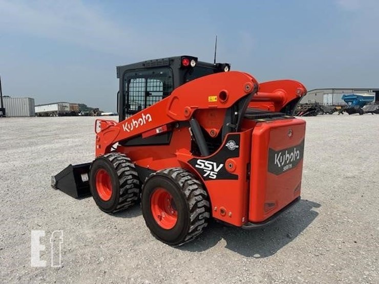 2023-kubota-ssv75-image-3