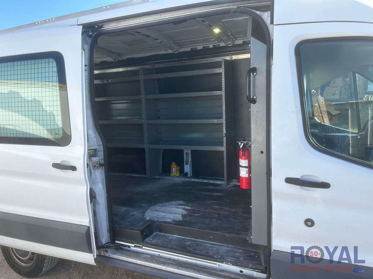 2017-ford-transit-image-17