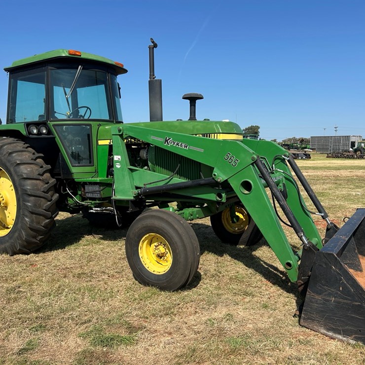 JOHN DEERE 4240