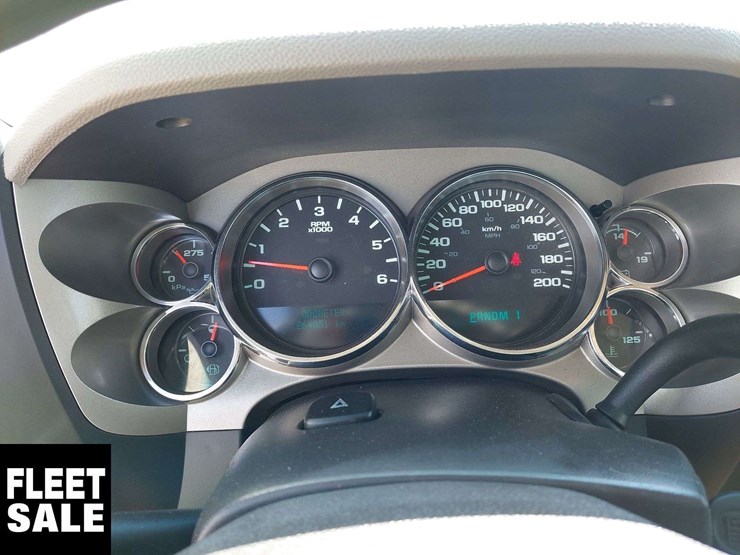 2013-chevrolet-silverado-2500hd-image-8