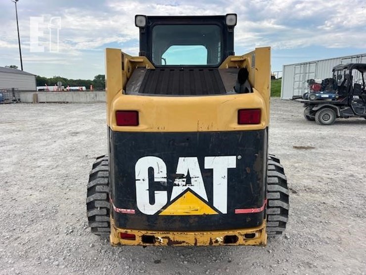 caterpillar-246-image-4