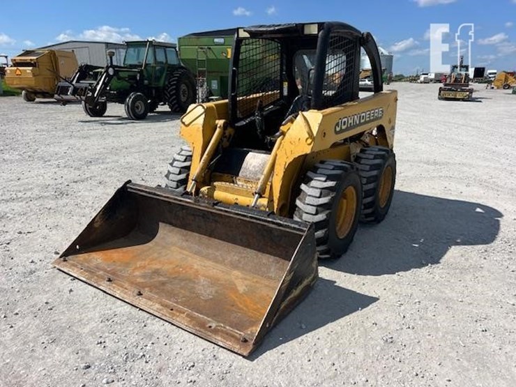 deere-250-image-11