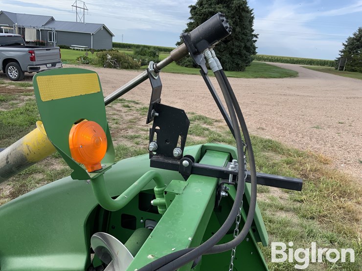 2017-john-deere-608c-image-19