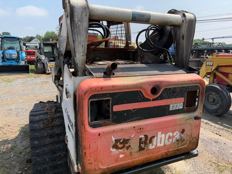 2013-bobcat-t770-image-11
