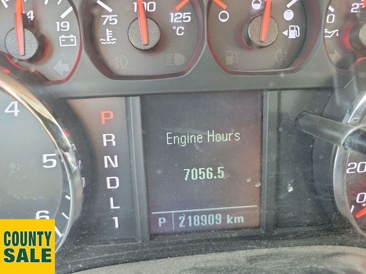 2017-chevrolet-silverado-2500hd-image-21