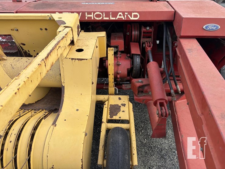 new-holland-790-image-2
