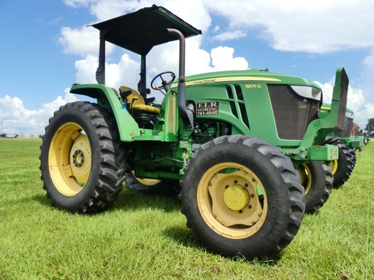 2013-john-deere-6105d-image-1