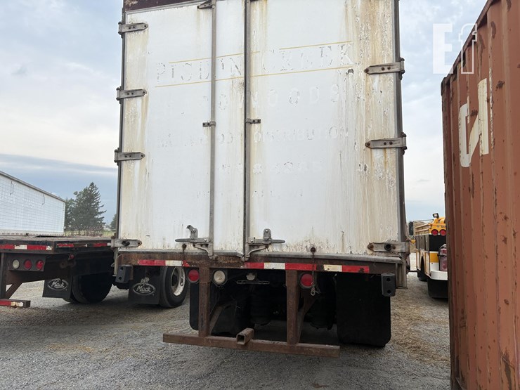 1999-peterbilt-330-image-10