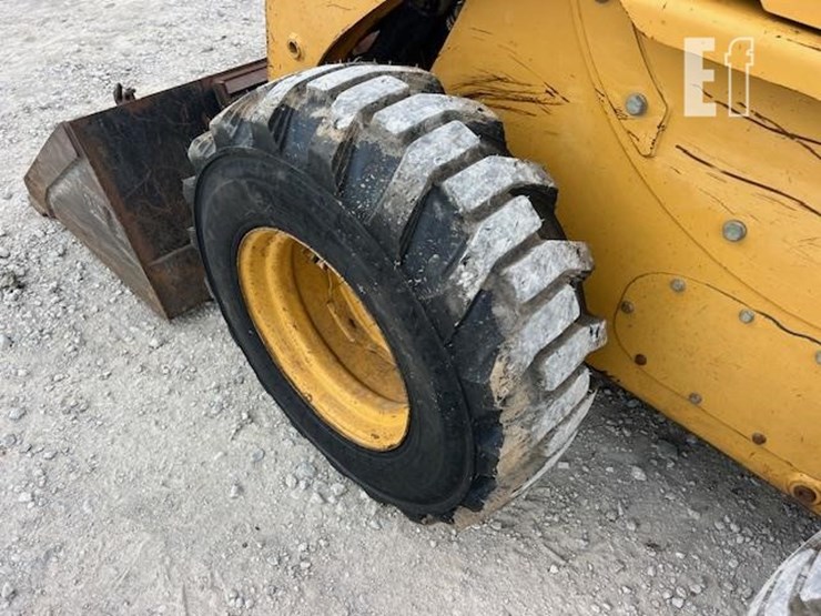 caterpillar-246-image-19