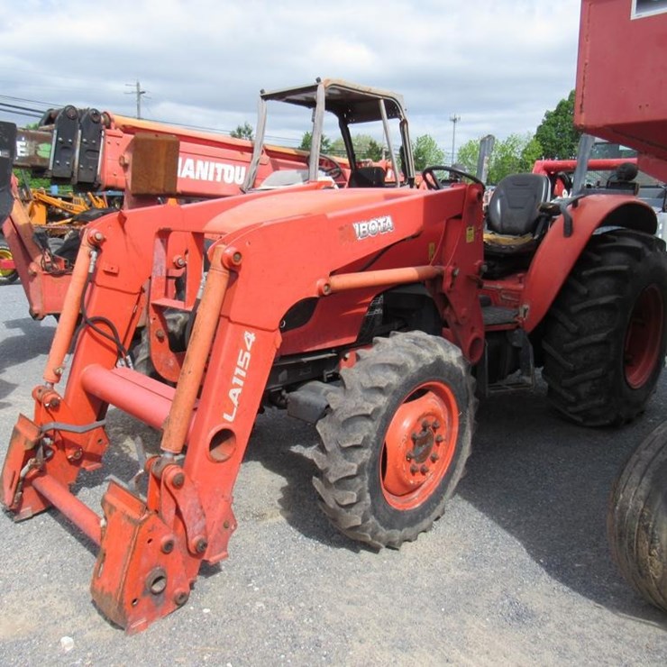 KUBOTA M7060D