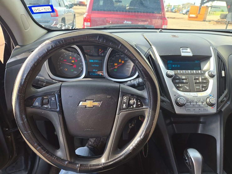 2015-chevrolet-equinox-ls-image-19