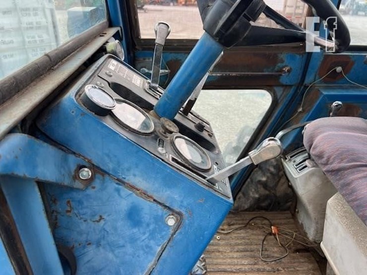 ford-8600-image-30