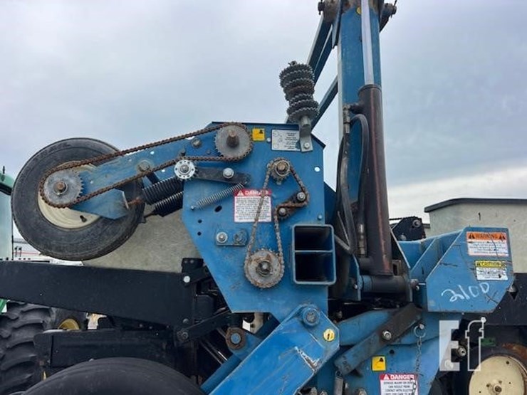 kinze-2600-image-36