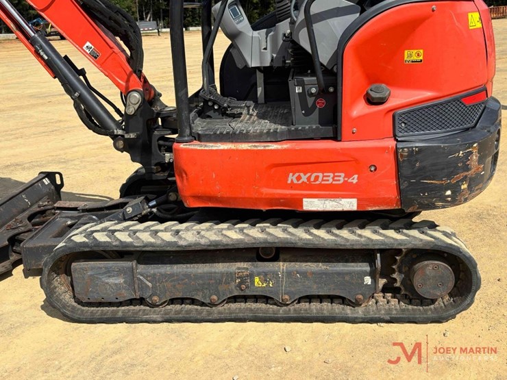 2021-kubota-kx033-4-image-7