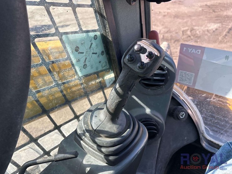 2019-caterpillar-299d2-image-20