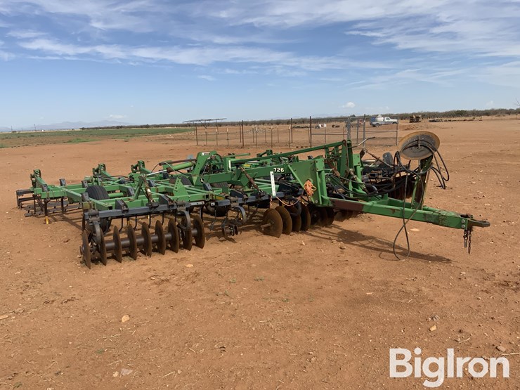 john-deere-726-image-3