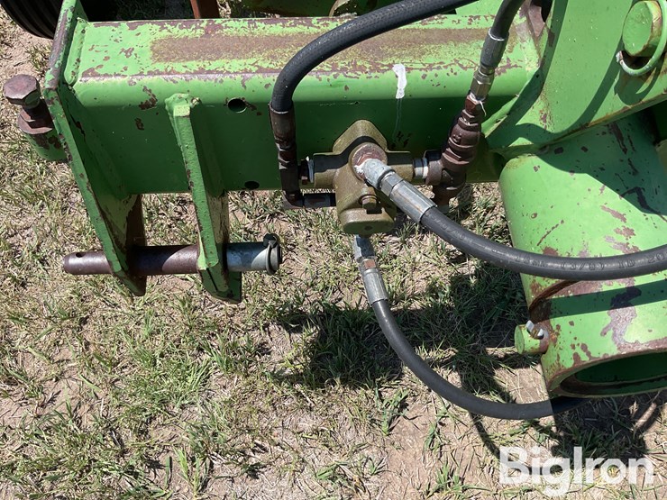 john-deere-4200-image-11
