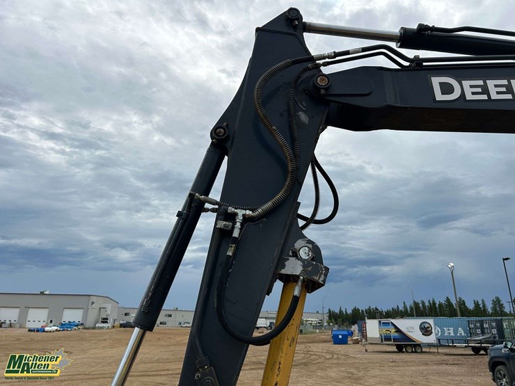 2014-deere-85g-image-31