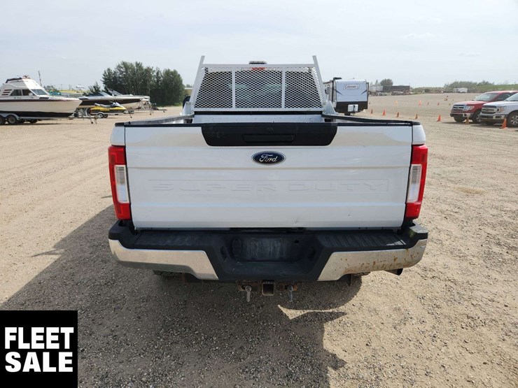 2019-ford-f350-image-18