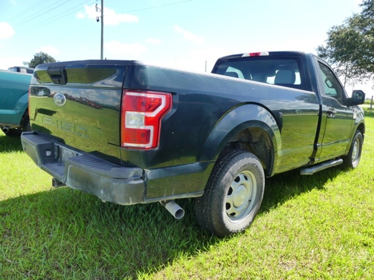 2020-ford-f150-xl-image-3