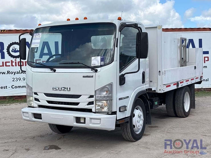 2014-isuzu-npr-image-1