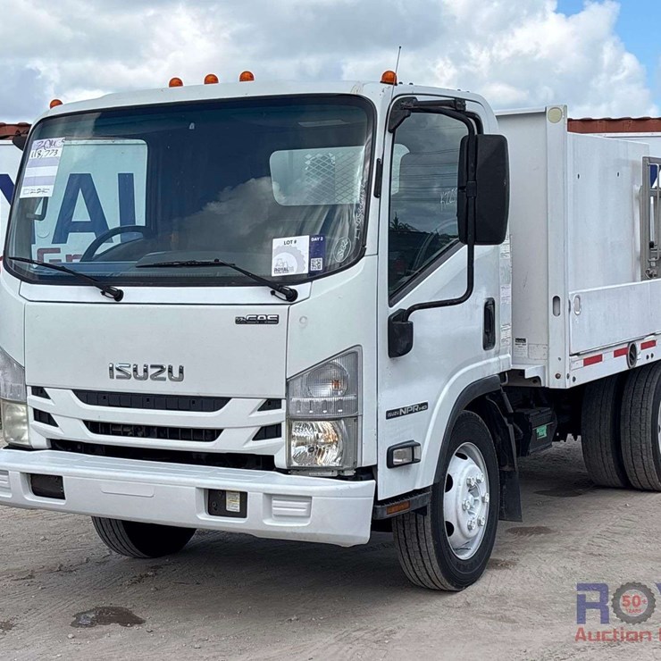 2014 ISUZU NPR