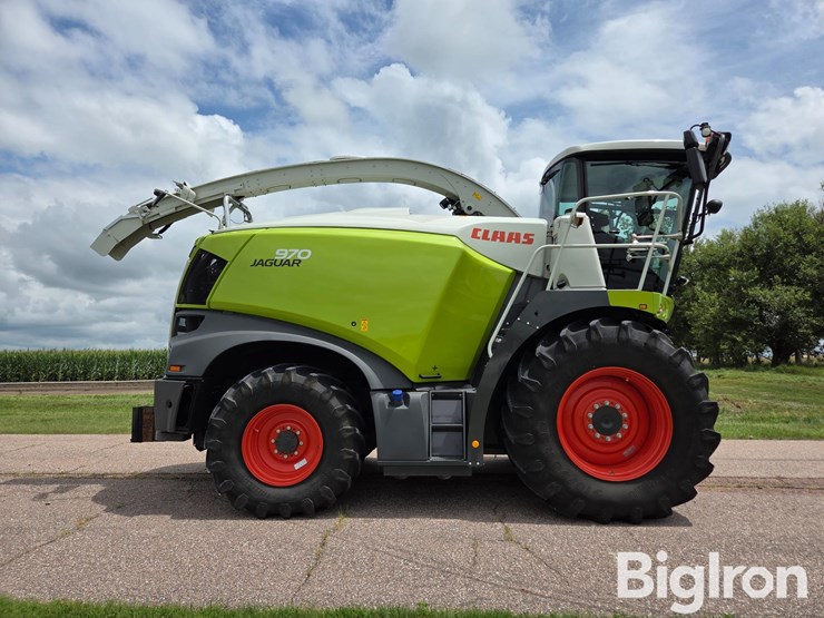 2022-claas-jaguar-970-image-4