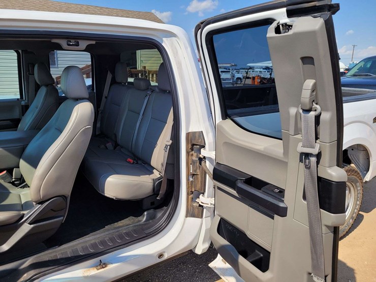 2018-ford-f150-xl-image-5