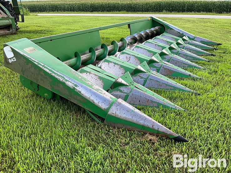 john-deere-843-image-3