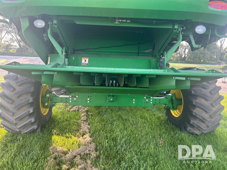 2013-john-deere-s670-image-40