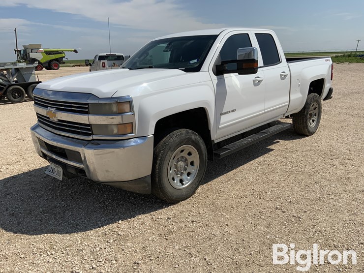 2015-chevrolet-2500-image-1