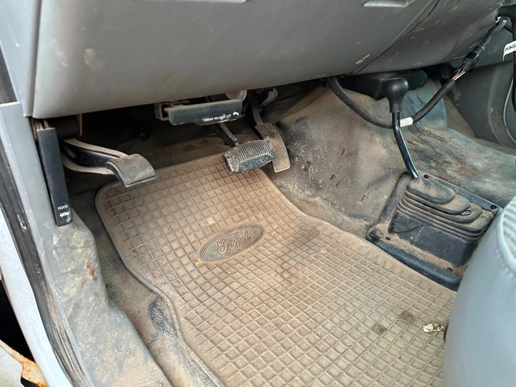 2006-ford-f250-xl-image-44